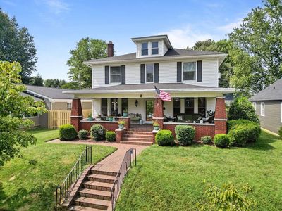 1328 Cedar St