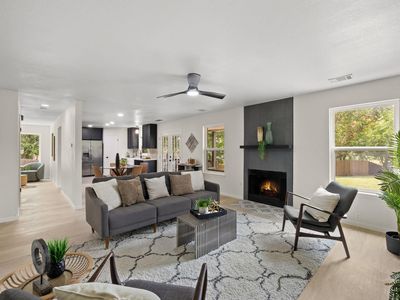 909 Rocking Spur Cv