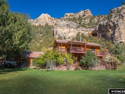 3267 E Highway 16