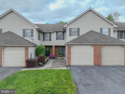 886 Woodridge Dr