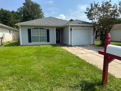 Property at 7630 Chablis Cir, Navarre, FL