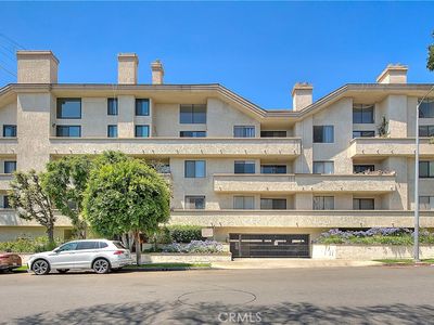 1663 Veteran Ave APT 206