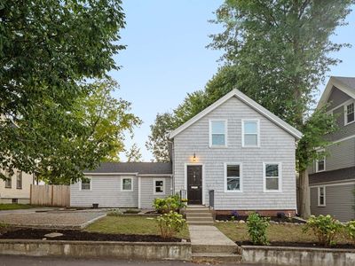 7 Beach St