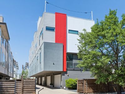 1865 Summit Ave #103