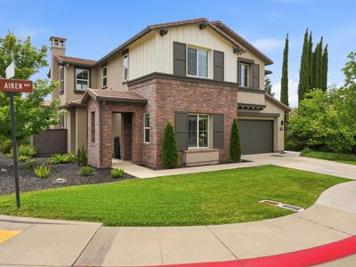 2220 Aiken Way