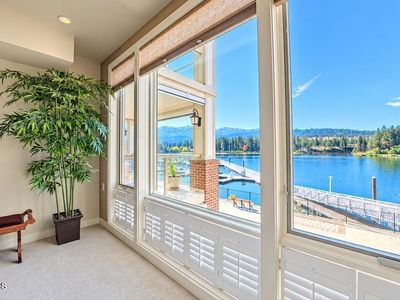 415 W Waterside Dr APT 201