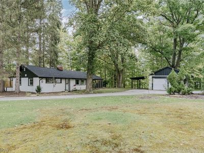 Property at 18535 Geauga Lake Rd, Chagrin Falls, OH