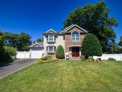 5 Hickory Lane