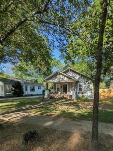 619 Clayton Ave
