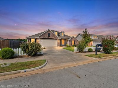 8912 Wildwood Way