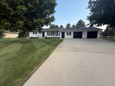 28121 Woodside Dr