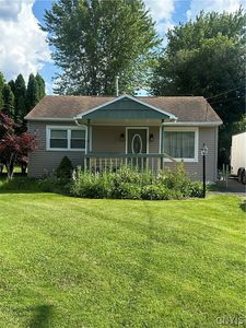 5860 N Reis Dr NE