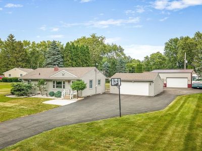 1398 Randall Dr