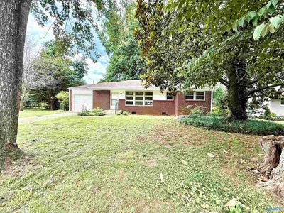 2017 Lance Rd NW