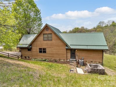 61 Lucy Dr