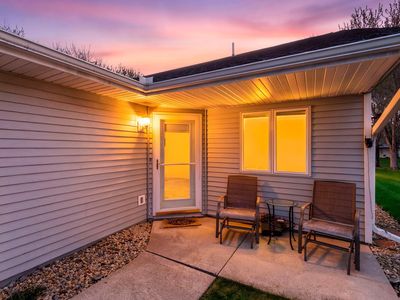 353 Meadowview Ct