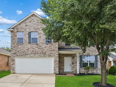 7013 Lindentree Ln