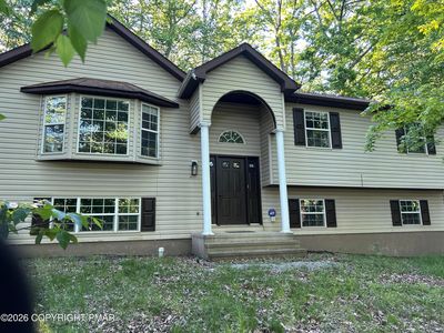 1147 Hunters Woods Dr