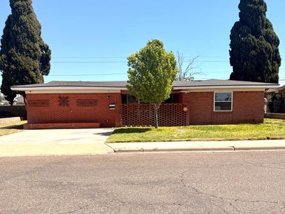 4614 Clover Ave
