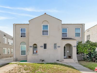 1405 S Bronson Ave