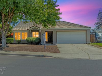 1422 Tawny Ln
