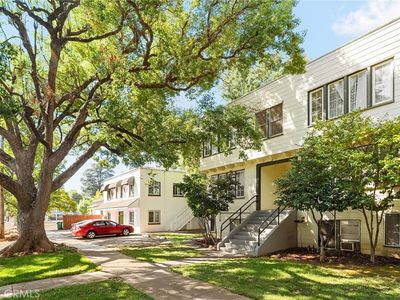 1121-1129 Magnolia Ave