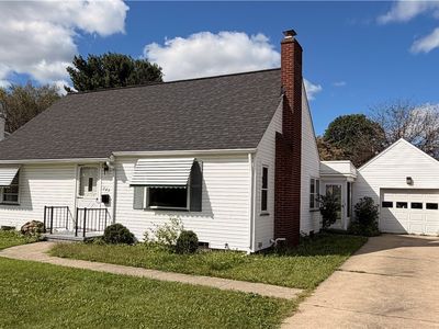 243 Grandview Ave NW