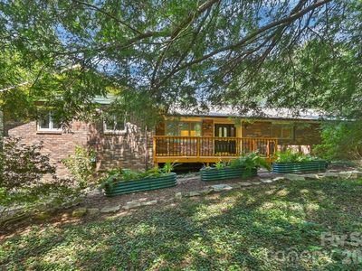 30 Nichols Hill Dr