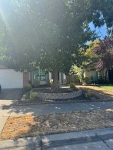 241 Farmington Cir