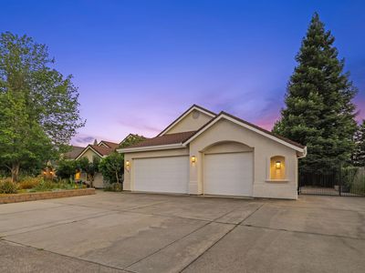 2719 Western Oak Dr