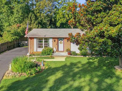 2225 Williamsburg Rd