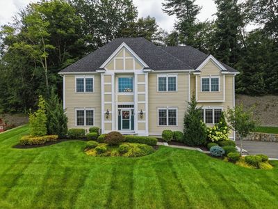 4 E Meadow Ln