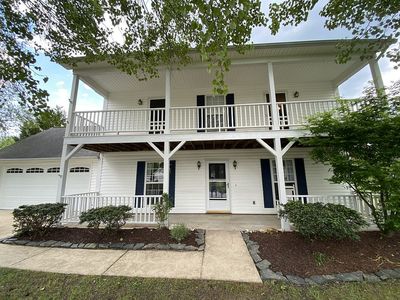 1040 Thorncrest Dr