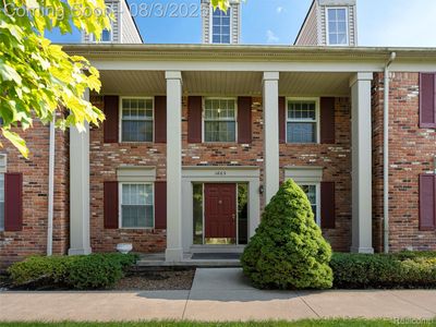 1665 Huntington Park APT B