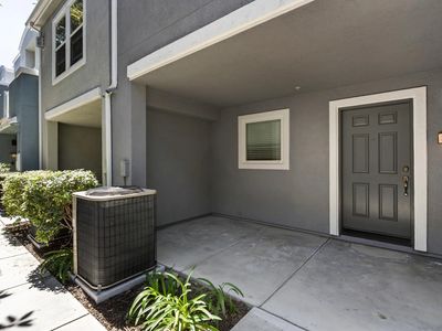 3538 Shoreline Bluff Ln