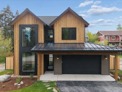428 Orchard Ln