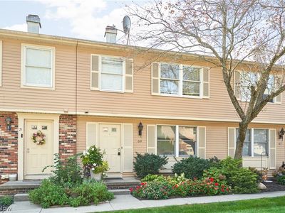 69 Quaker Ridge Dr