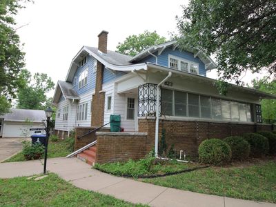 823 W Pine Ave