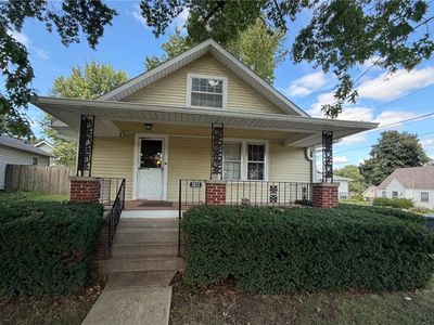 1813 Clifford St