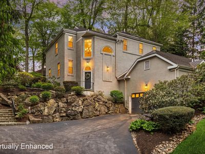 2114 Greenbrier Dr