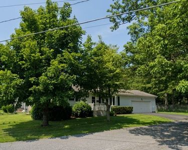 99 Maple St