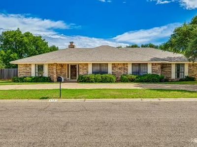 2701 Alta Vista Ln