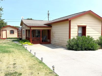 111 Ivy Ln