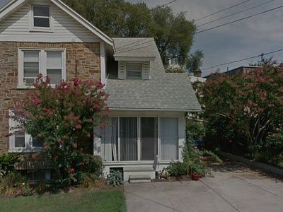 109 W Cypress St