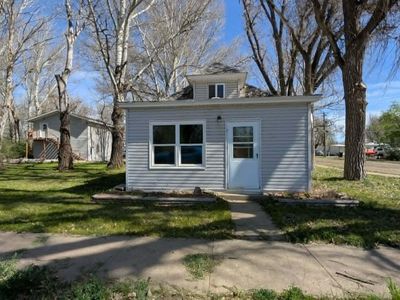 203 Nolan Ave W