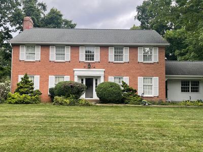 6010 Forestview Dr