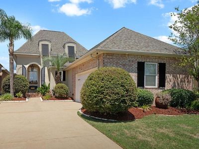 1443 Royal Palm Dr