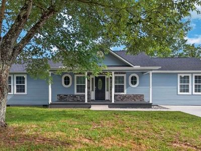 129 S Walden Dr