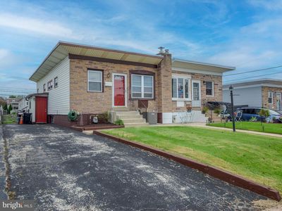 Property at 228 Hoffman Rd, Ridley Park, PA