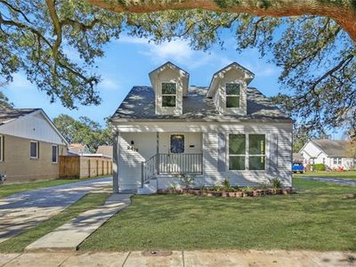 2412 Jackson Blvd